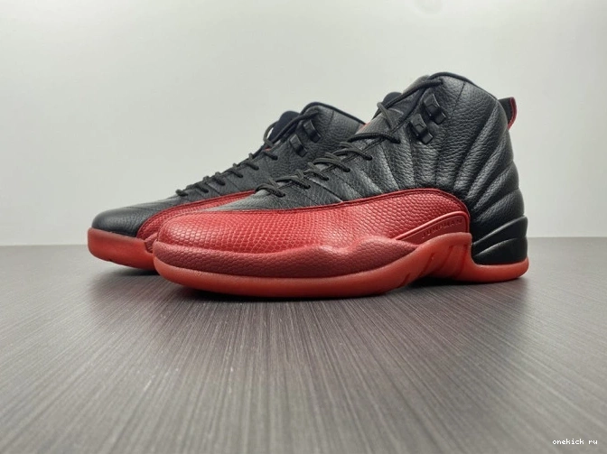 Onekick (2016) 130690 002 Jordan Flu Game 12 Retro 0611